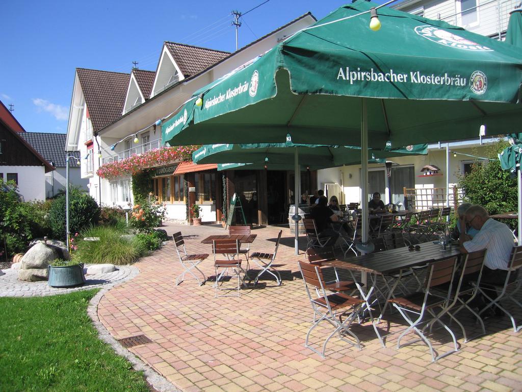 Landhotel Zur Linde Loßburg Exterior foto