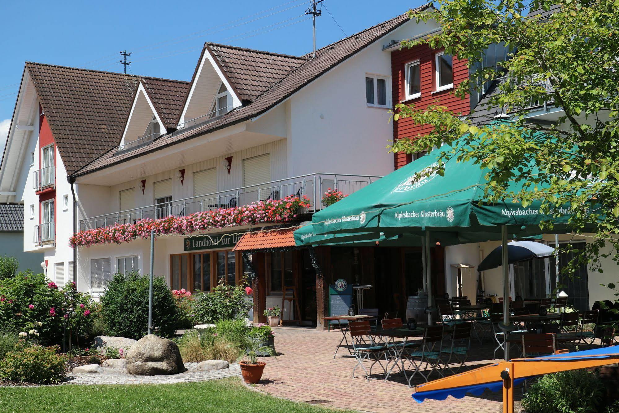 Landhotel Zur Linde Loßburg Exterior foto